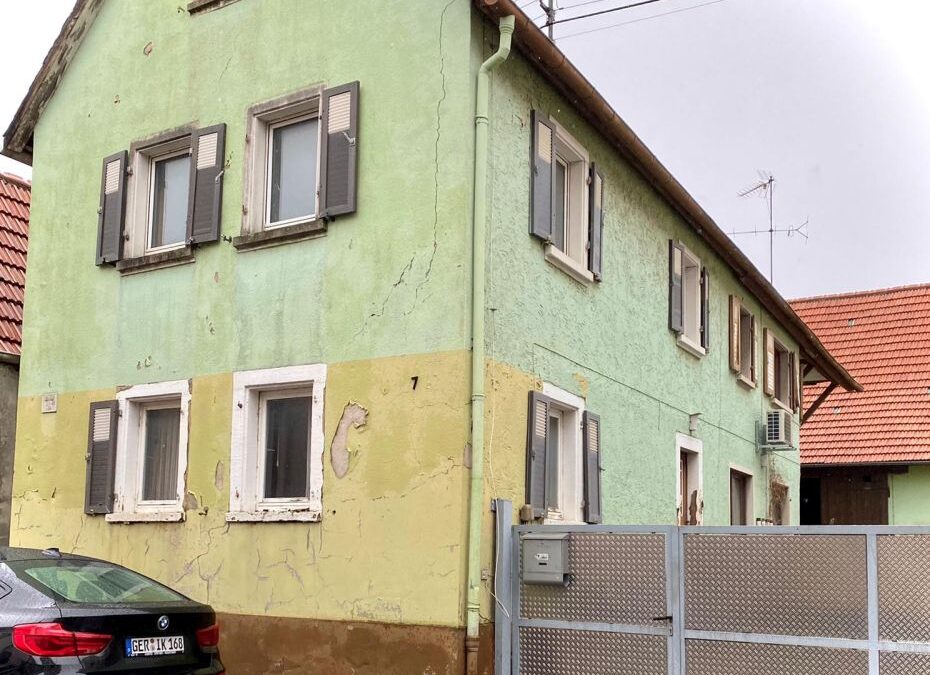 Zeiskam – Bauernhaus mit Scheune für Pferdehaltung und viel Potenzial